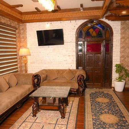 Hotel Green Rooms Srīnagar Dış mekan fotoğraf