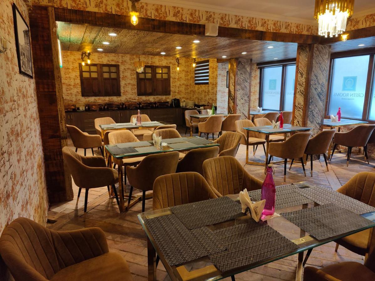 Hotel Green Rooms Srīnagar Dış mekan fotoğraf