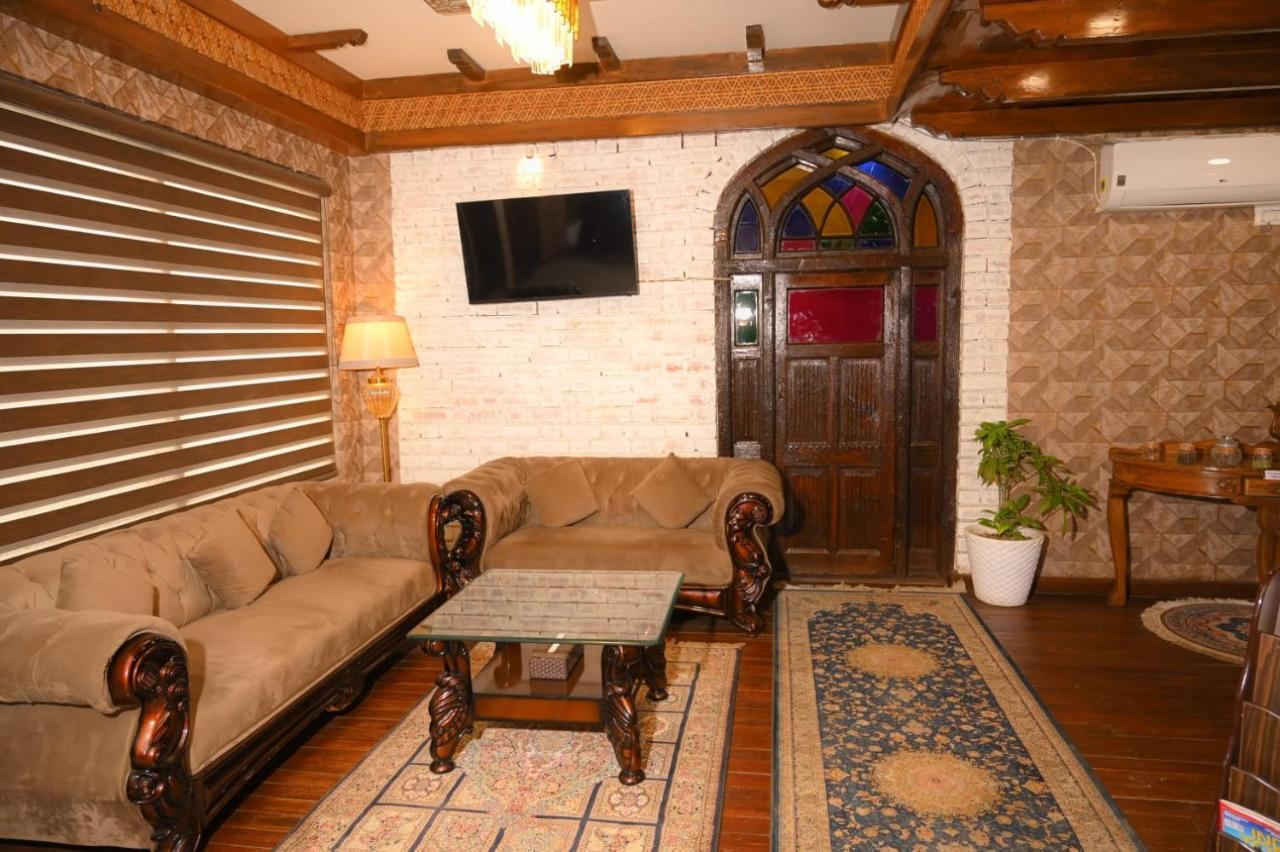 Hotel Green Rooms Srīnagar Dış mekan fotoğraf